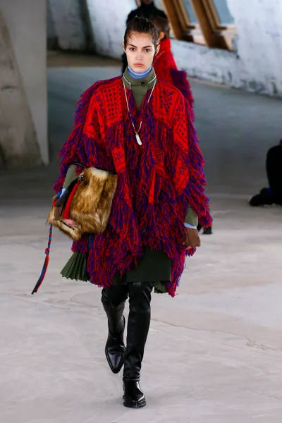 Look 4